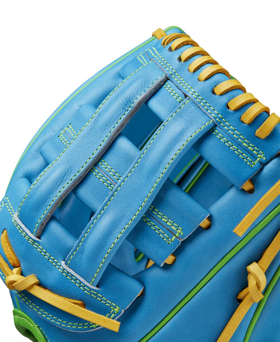Wilson 2025 Spring A2000 PP05 Sky Blue/Opt 11.50" Baseball Glove WBW102548115