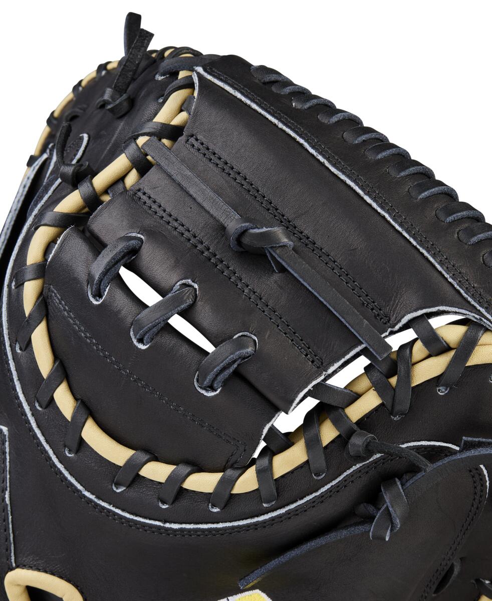 Wilson 2026 A2000 Classic 1734 34" Catcher's Mitt WBW10412834