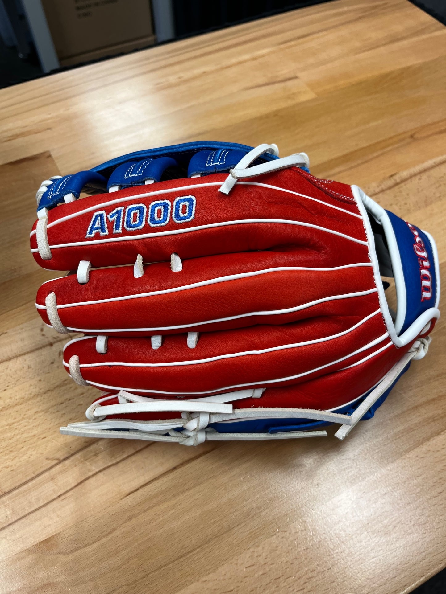Wilson 2022 A1000 PF1892 RWB 12.25" GLOVE: WBW1008401225