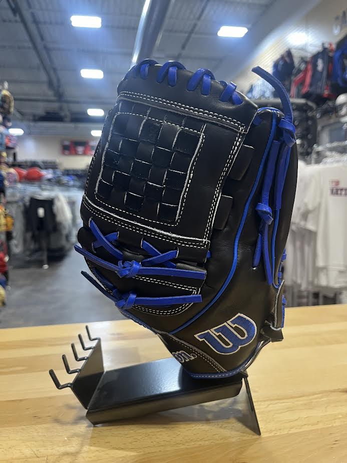Wilson A2000 Custom P12 12.00" Baseball Glove: WBWPSMW10012