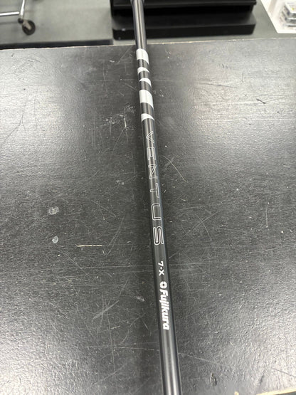Titleist GT3 Driver Right Hand 9.0° X-Stiff Flex (Used)