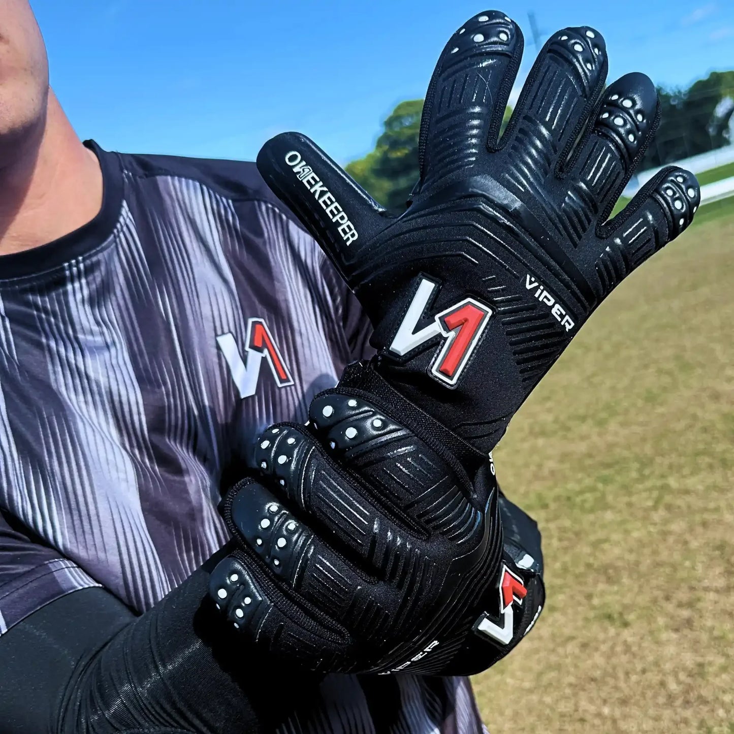 Viper All Black Goalkeeper Gloves