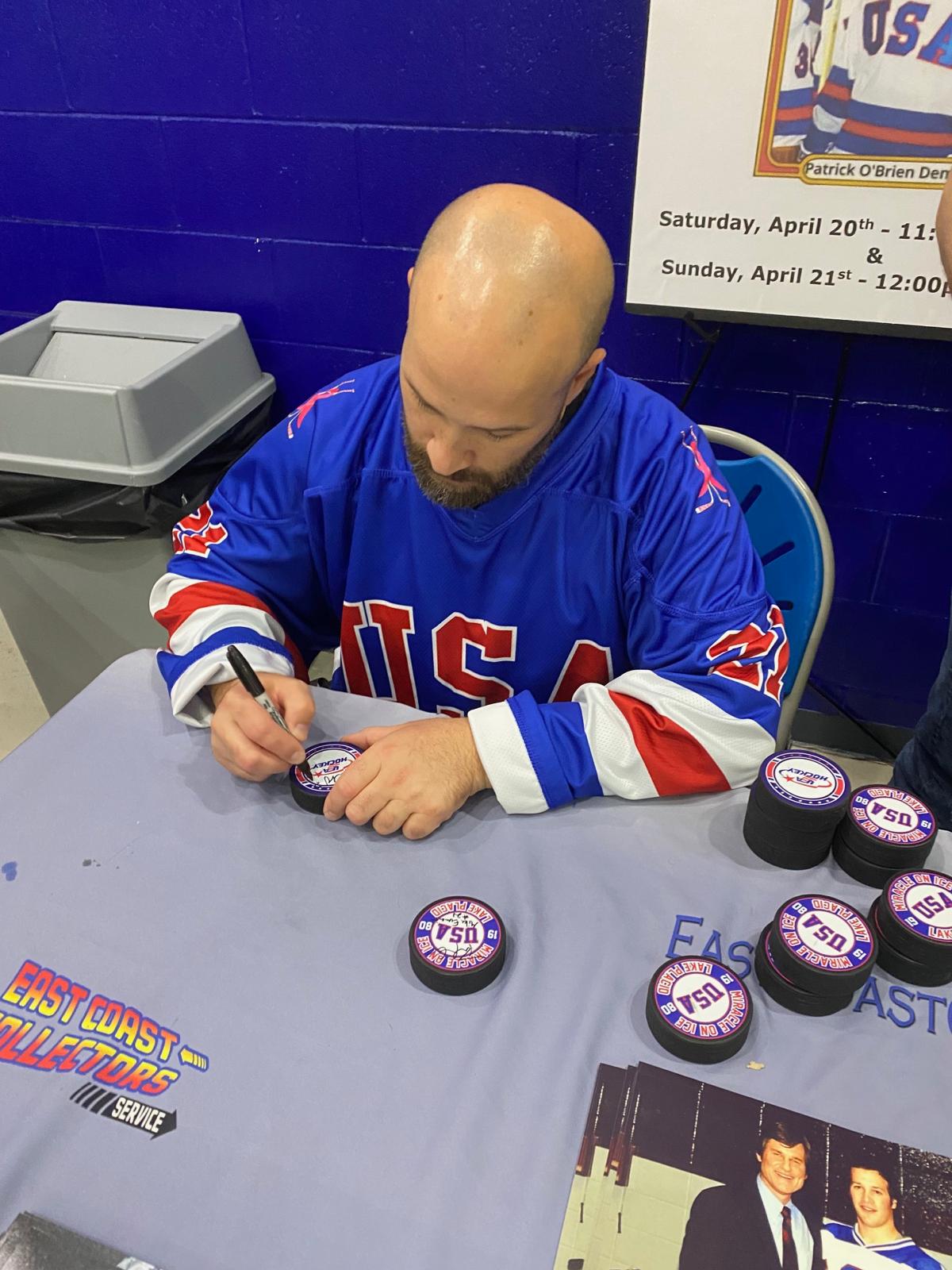 USA Hockey Miracle On Ice Hockey Who Do You Play For Puck Signed by Patrick O’Brien Demsey(Mike Eruzione)