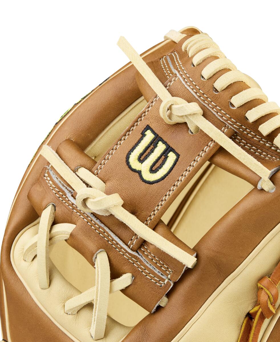 Wilson 2026 A2000 Classic 1975 11.75" Baseball Glove WBW1041131175