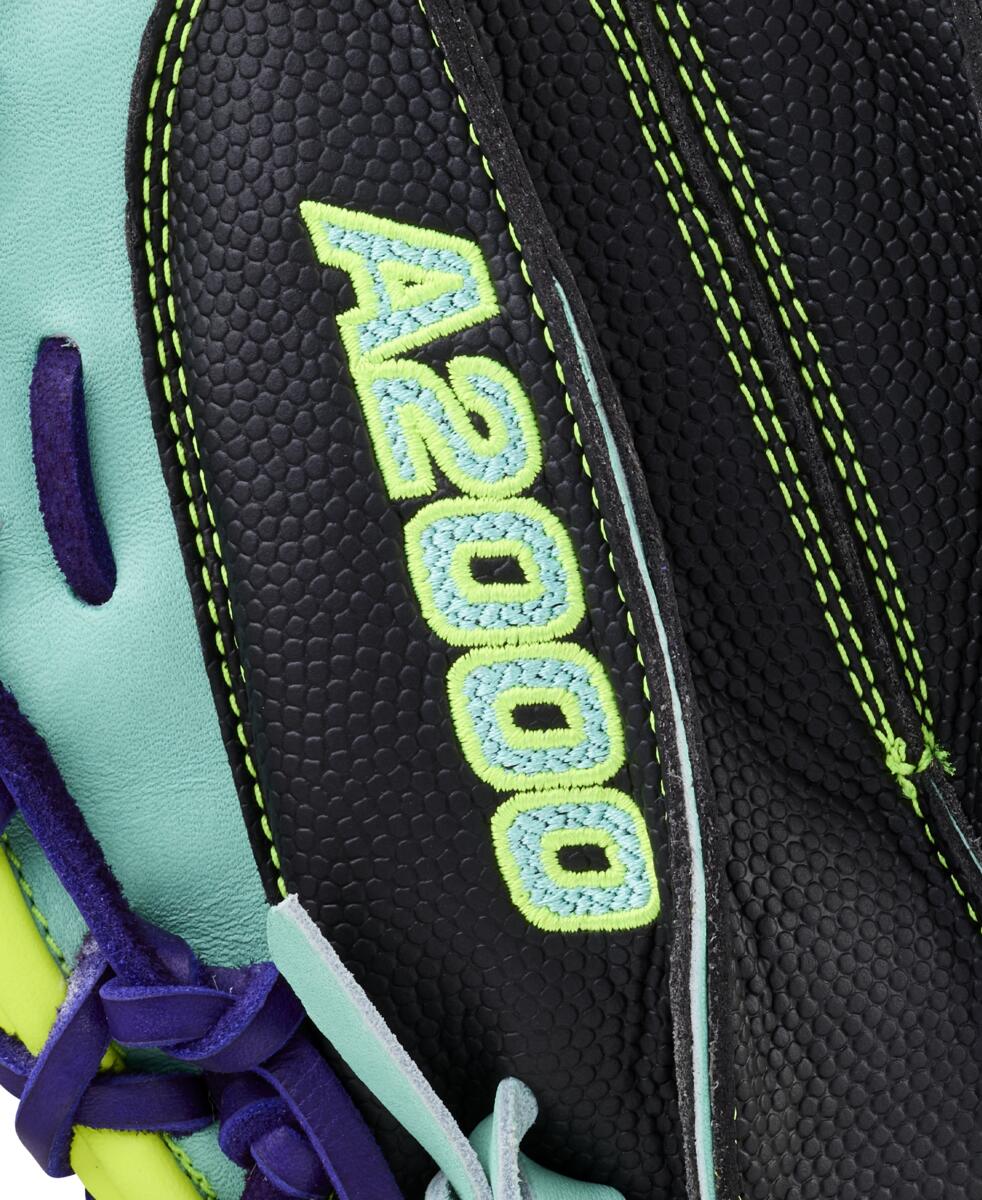 Wilson 2026 A2000 PF33SS 33.00" Catcher's Mitt WBW10414533