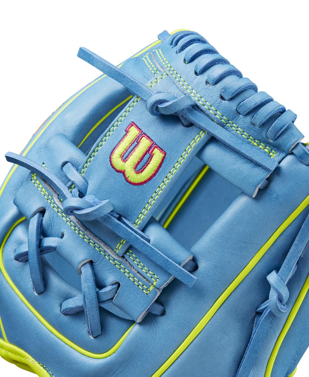 Wilson 2024 Fall A2000 1786 Sky Blue 11.5" Baseball Glove WBW102267115