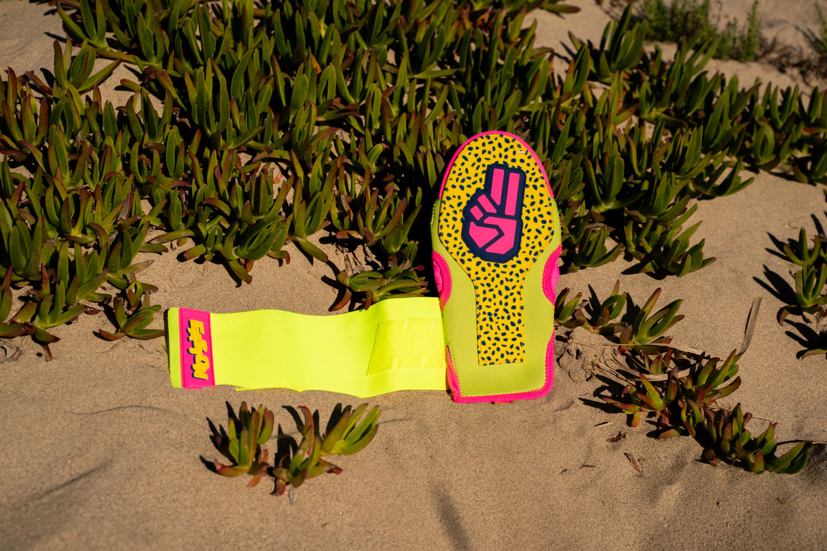 Easton Spring Break The DUB Sliding Mitt