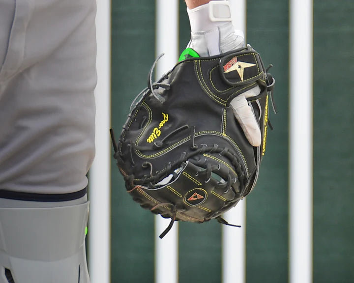 All-Star MVP PRO Catcher Thumb Guard