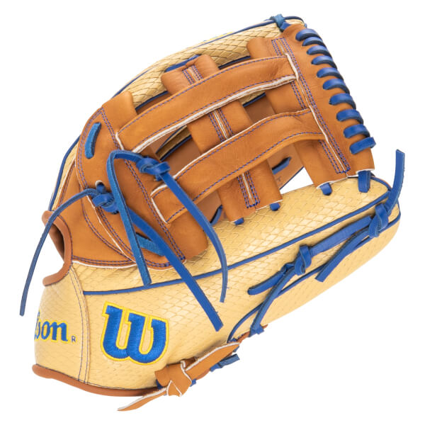 Wilson A1000 1750 Sheriff 12.5" Baseball Glove